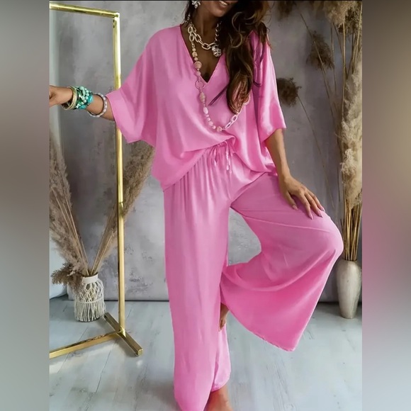 Casual Solid Color Pants Set, Half Sleeve V Neck Top & Wide Leg Pants Outfit - Picture 5 of 12